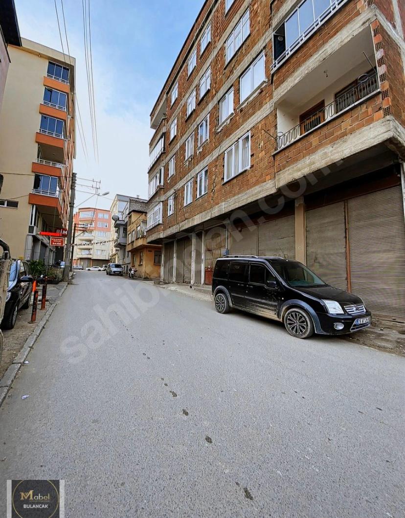 İŞLEK YOL ÜZERİ FIRSAT DÜKKAN